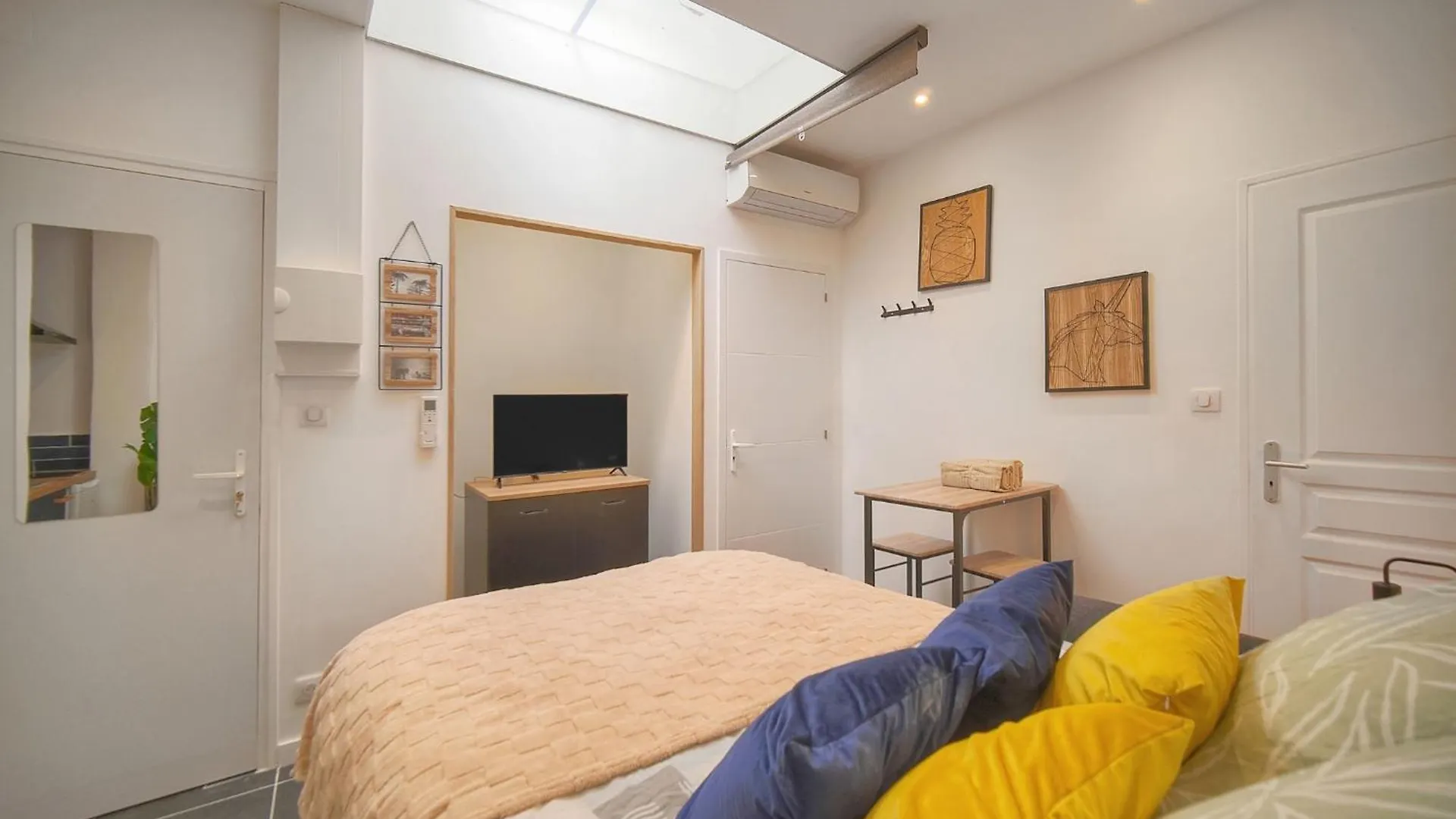Vca House -5 Appartements - 15Min Mer- Wifi-Clim Κάννες