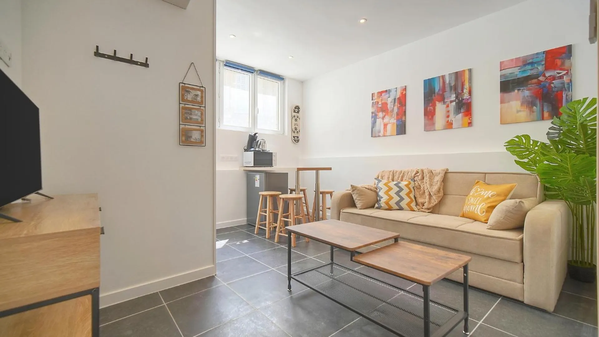 Vca House -5 Appartements - 15Min Mer- Wifi-Clim Κάννες 0*,  Γαλλία