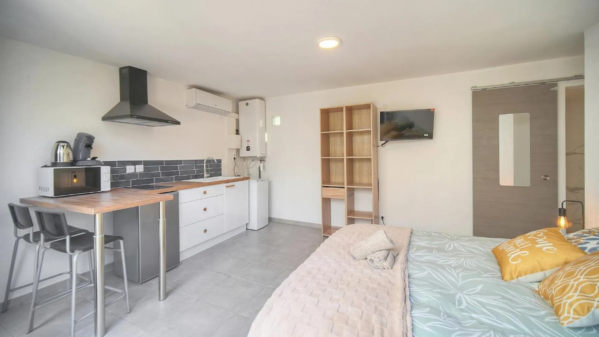 Vca House -5 Appartements - 15Min Mer- Wifi-Clim Κάννες Διαμέρισμα
