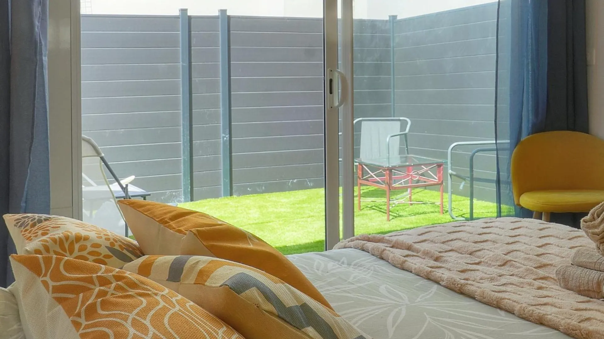 Vca House -5 Appartements - 15Min Mer- Wifi-Clim Κάννες